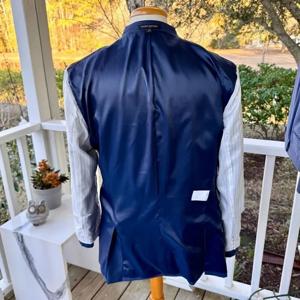 Banana Republic Medium Blue Wool 2 Piece Suit.  Marzotto fabric